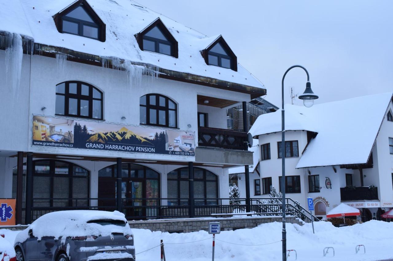 Grand Harrachov Pension V Centru Eksteriør bilde